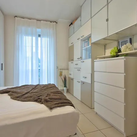 Homeby, Casa Elena Apartmán *